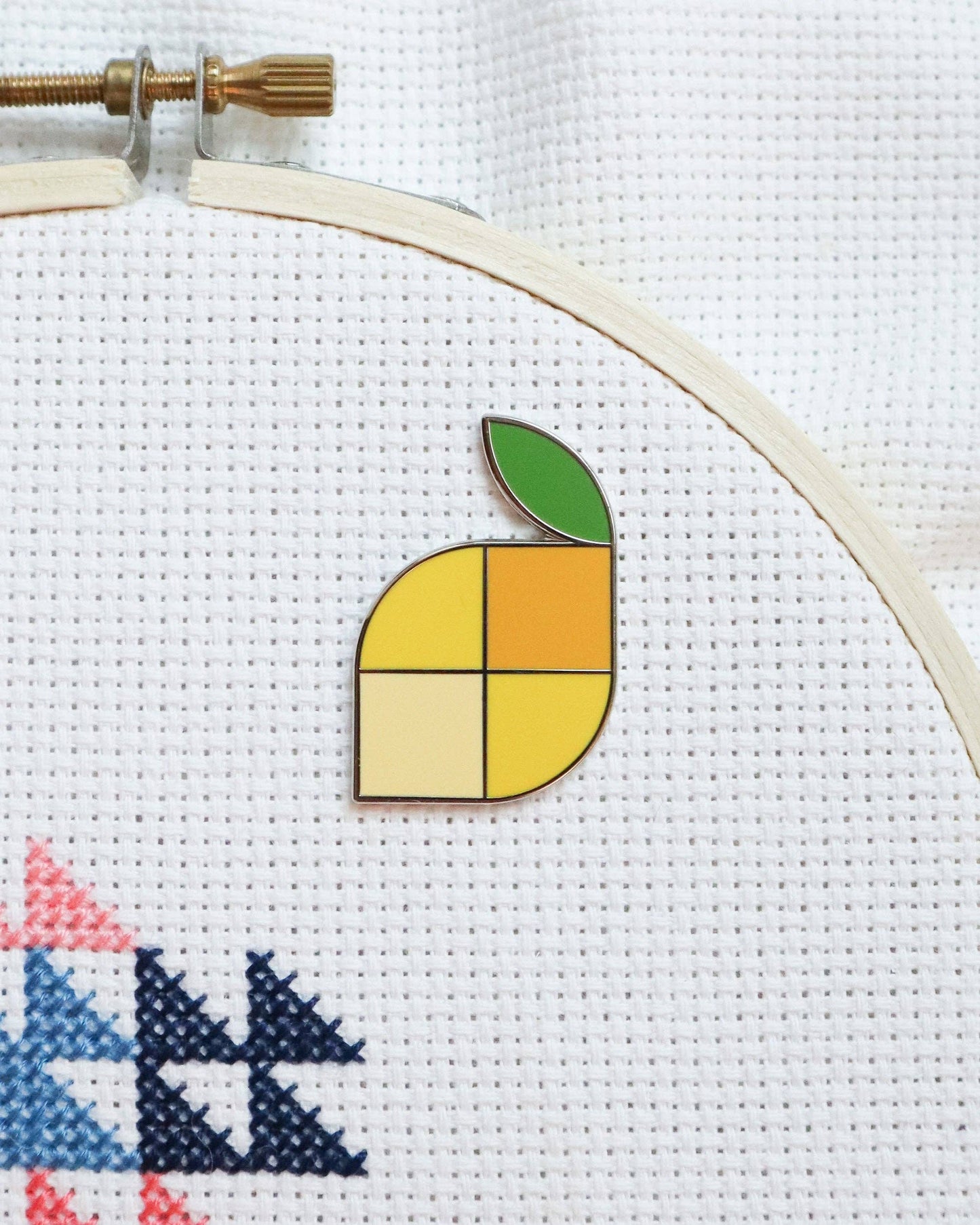 Memi's Lemons Needle Minder