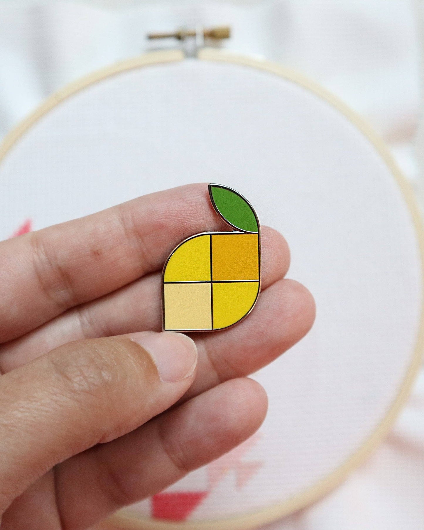 Memi's Lemons Needle Minder