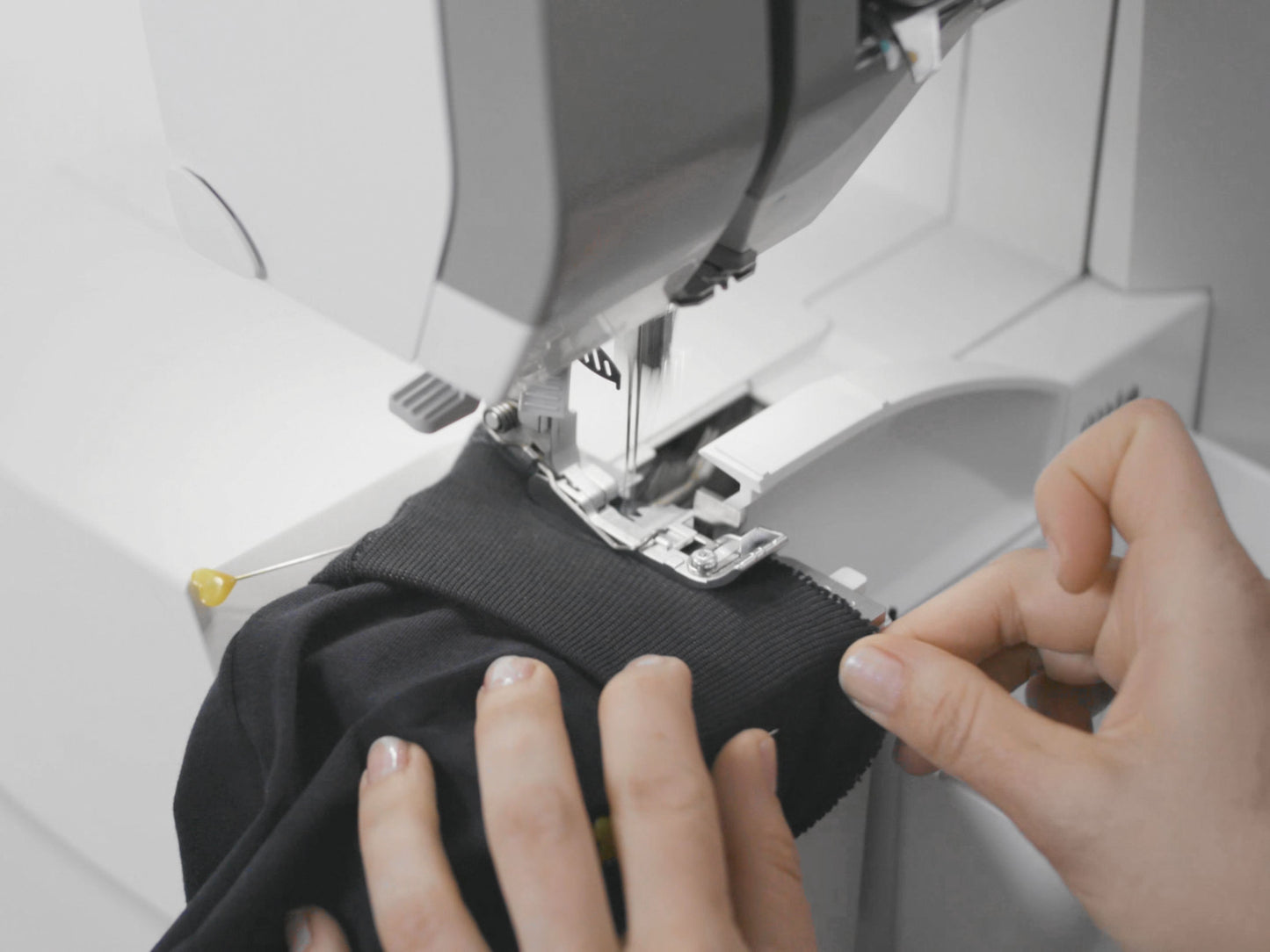BERNINA L 850 - Visit, call or email us for added discounts to our listed MSRP price!
